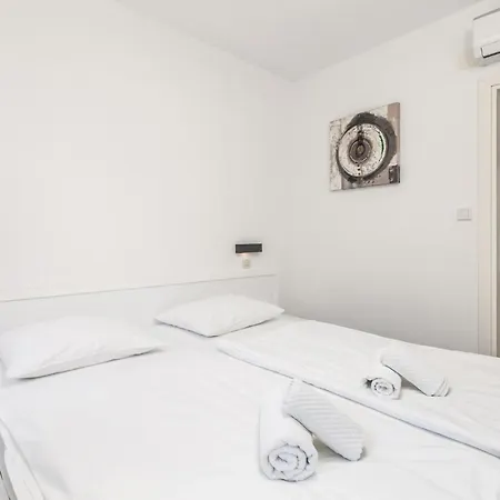 Lovely In With Swimming Pool Apartment
