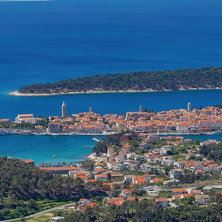 Apartman 3 Bedroom Awesome In *