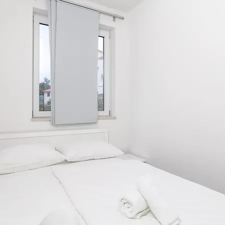 3 Bedroom Awesome In * Kampor