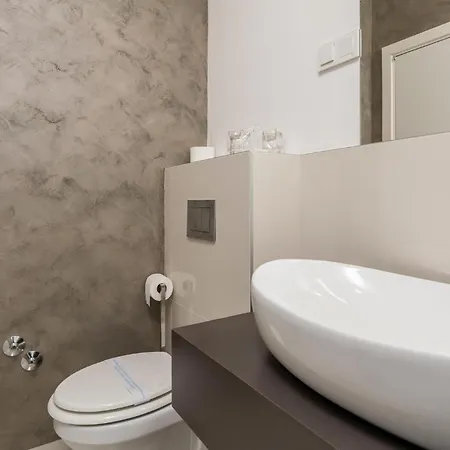 3 Bedroom Awesome In * Kampor