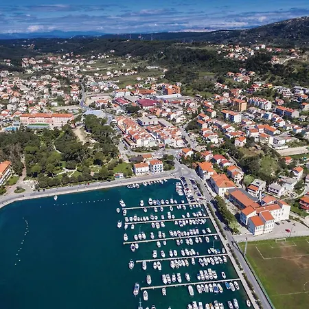 3 Bedroom Awesome In *