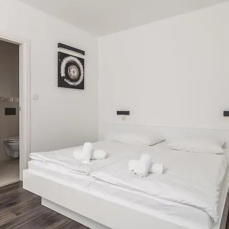 3 Bedroom Awesome In