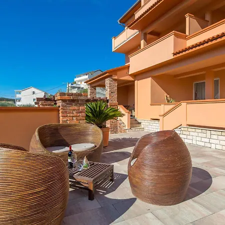 3 Bedroom Awesome In