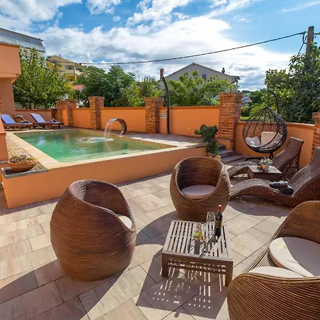 Apartment Lovely In With Swimming Pool Kampor