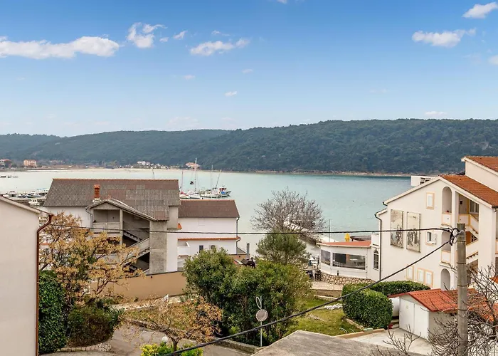 3 Bedroom Awesome In Lägenhet *