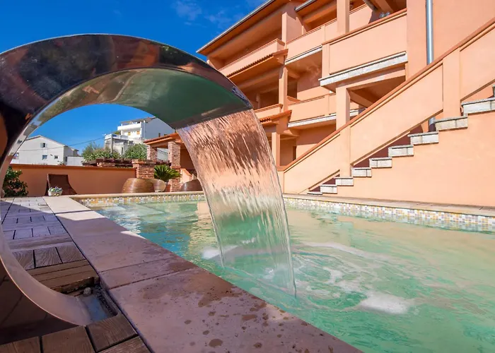 3 Bedroom Awesome In * Kampor