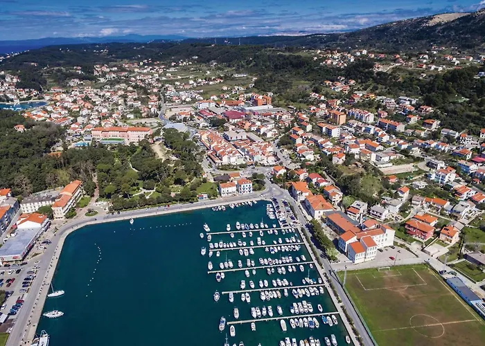 3 Bedroom Awesome In *