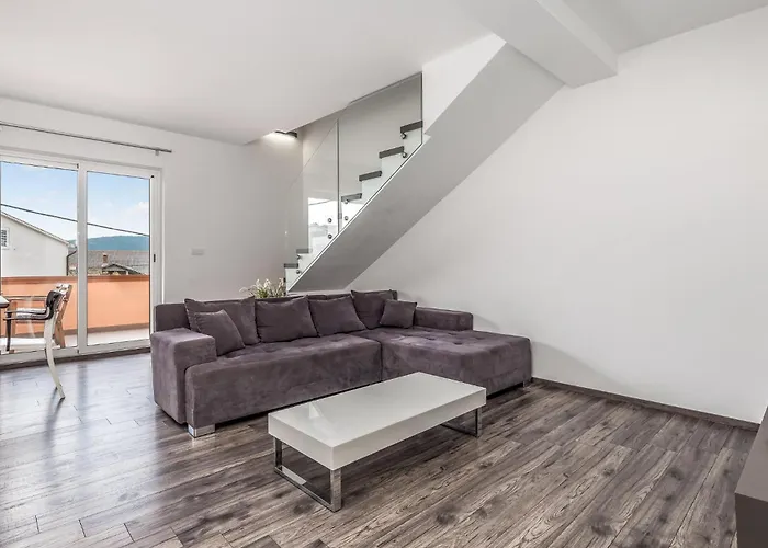 3 Bedroom Awesome In Kampor