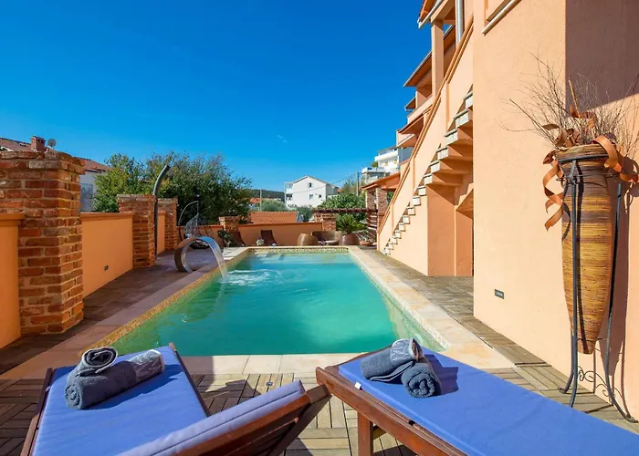 3 Bedroom Awesome In Lägenhet *